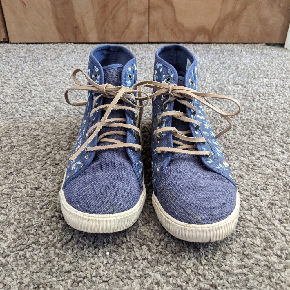 Toms high tops